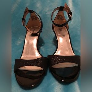 Fioni Night high heel sandal black a little sparkle on toe strap.